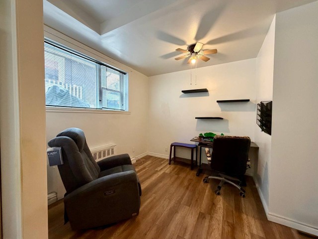 Salon — 120 18e Avenue, Montréal