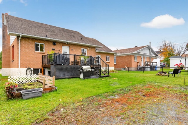 Face arrière — 3422 Av. Ste-Marthe, Shawinigan