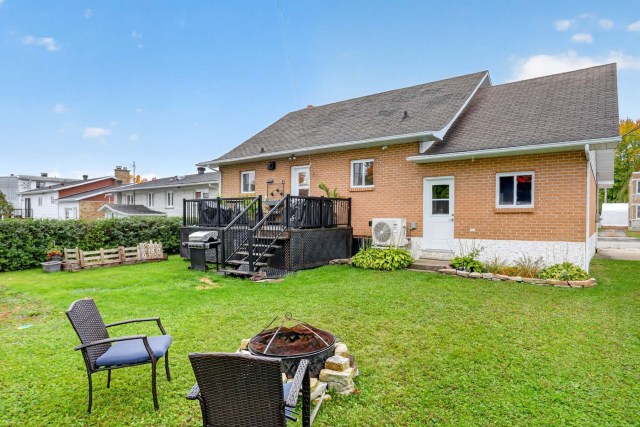 Cour — 3422 Av. Ste-Marthe, Shawinigan