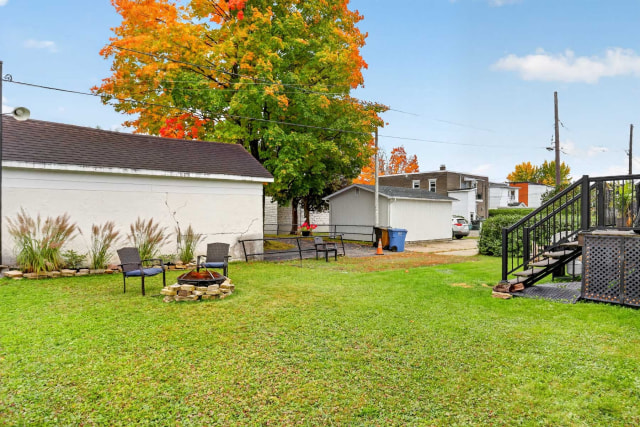 Cour — 3422 Av. Ste-Marthe, Shawinigan