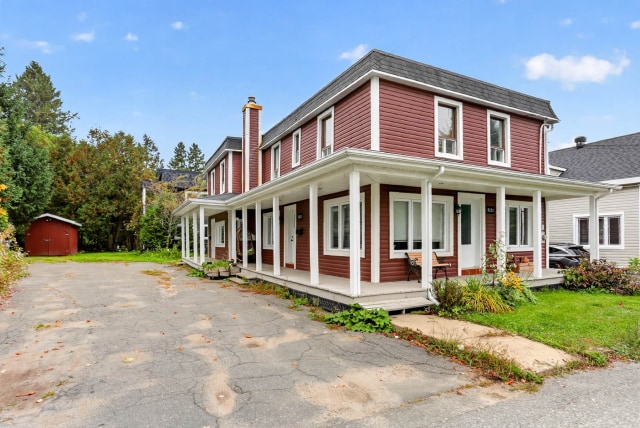 Façade — 5121 - 5125 Ch. des Pionniers, Shawinigan