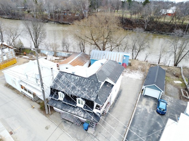 Photo aérienne — 106 - 110 Rue St-Joseph, Baie-Saint-Paul
