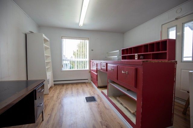 Bureau — 61 - 63 Rue Notre-Dame, Notre-Dame-des-Monts