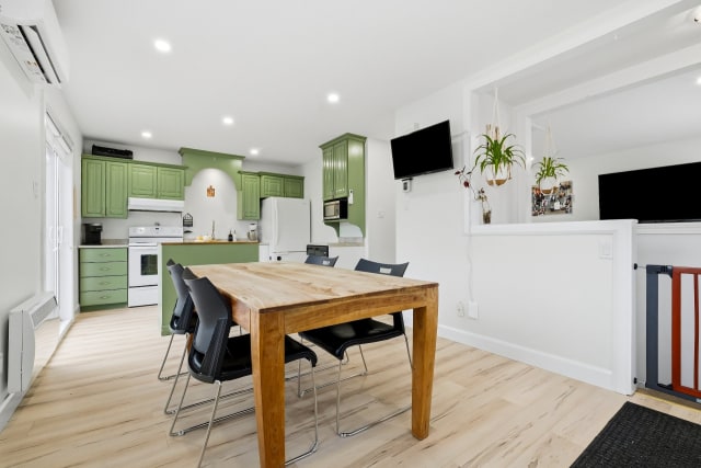 Salle à manger — 44 43e Avenue, Saint-Blaise-sur-Richelieu