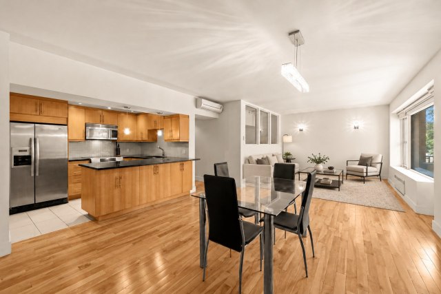 Salle à manger — 1520 Av. du Docteur-Penfield, Montréal