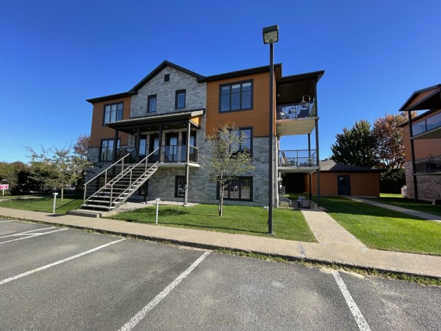 Vue d'ensemble — 2-33 Rue Demers, Saint-Apollinaire