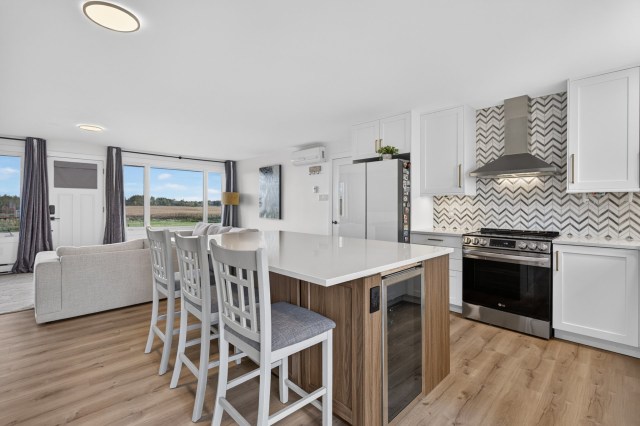 Salle à manger — 2024 Rue du Pont, Saint-Lambert-de-Lauzon