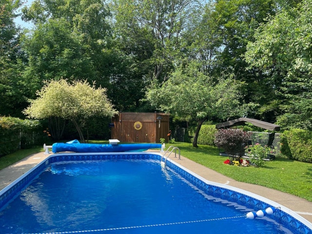 Piscine — 621 Boul. Robitaille, Notre-Dame-du-Mont-Carmel