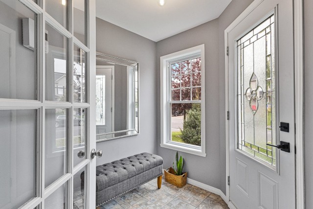 Hall d'entrée — 111 Rue Jean-Paul-Lemieux, Cowansville