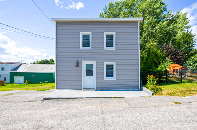 Façade — 255 Rue du Curé-Fortier, Nicolet