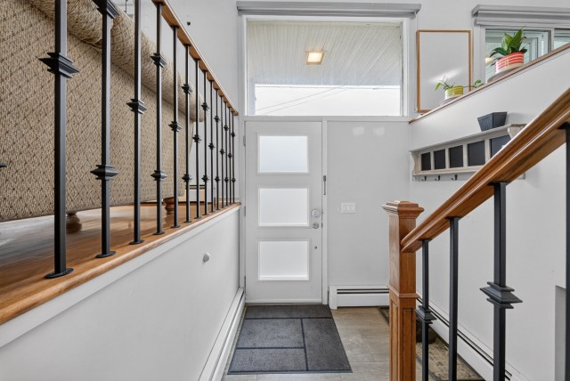 Hall d'entrée — 3086 - 3090 Rue Galt O., Sherbrooke