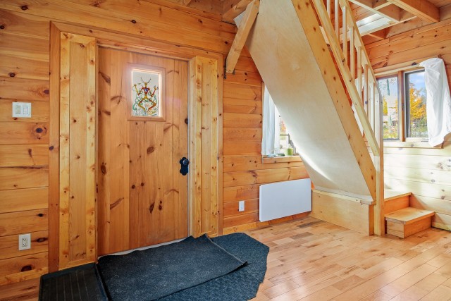 Hall d'entrée — 388 Vieux-Chemin, Saint-Félix-d'Otis