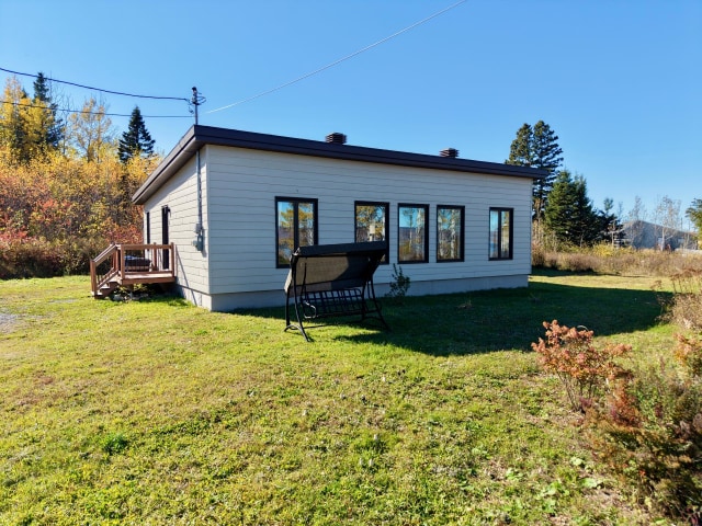 Façade — 8 Rue Assels, Gaspé