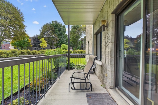 Balcon — 3545 Ch. Ste-Foy, Québec
