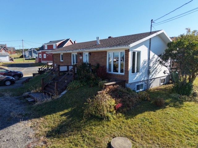 Façade — 594 Boul. du Griffon, Gaspé