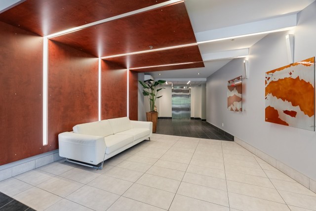 Hall d'entrée — 1111 Rue de Dijon, Québec