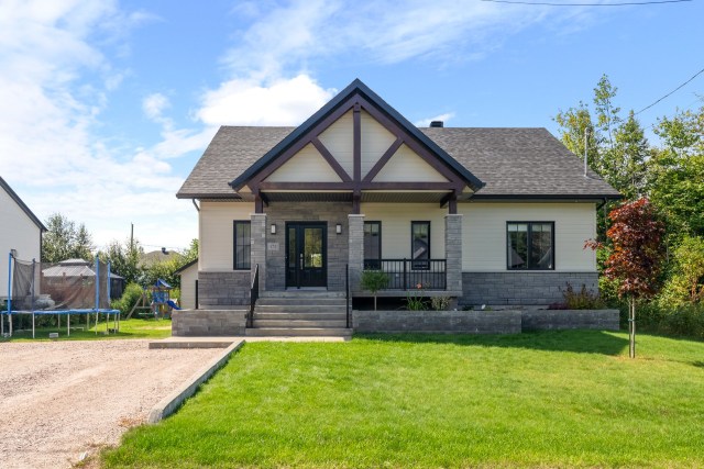 Façade — 172 Av. du Coteau, Saint-Raymond