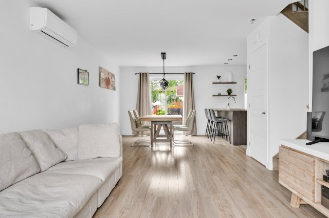 Salon — 258 Rue de la Cordelle, Lévis