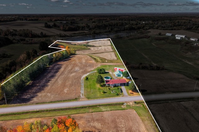 Vue d'ensemble — 7490 Av. Nicolas-Perrot, Bécancour