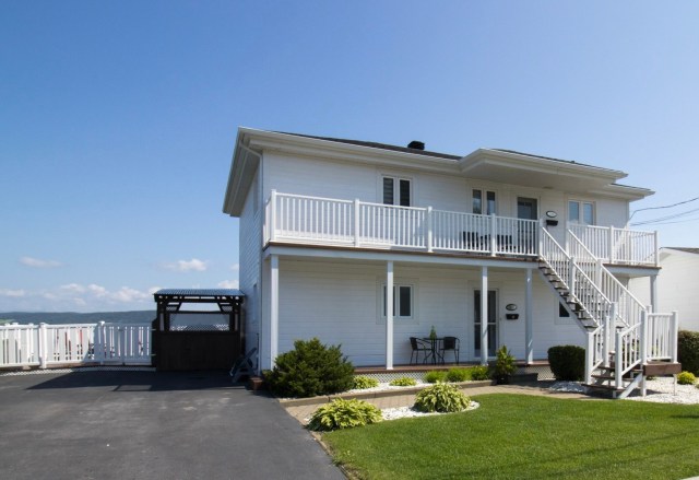 Façade — 1162Z - 1164Z Av. Arthur-Beaulieu, Saguenay