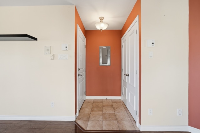 Hall d'entrée — 1076 Boul. Sir-Wilfrid-Laurier, Mont-Saint-Hilaire