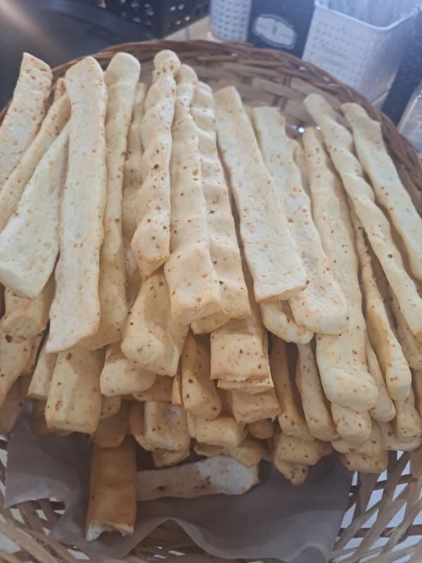 Grisin de queso x 100 grs