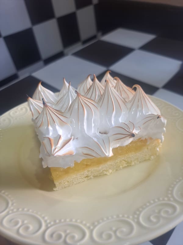 Tarta lemon pie porcion