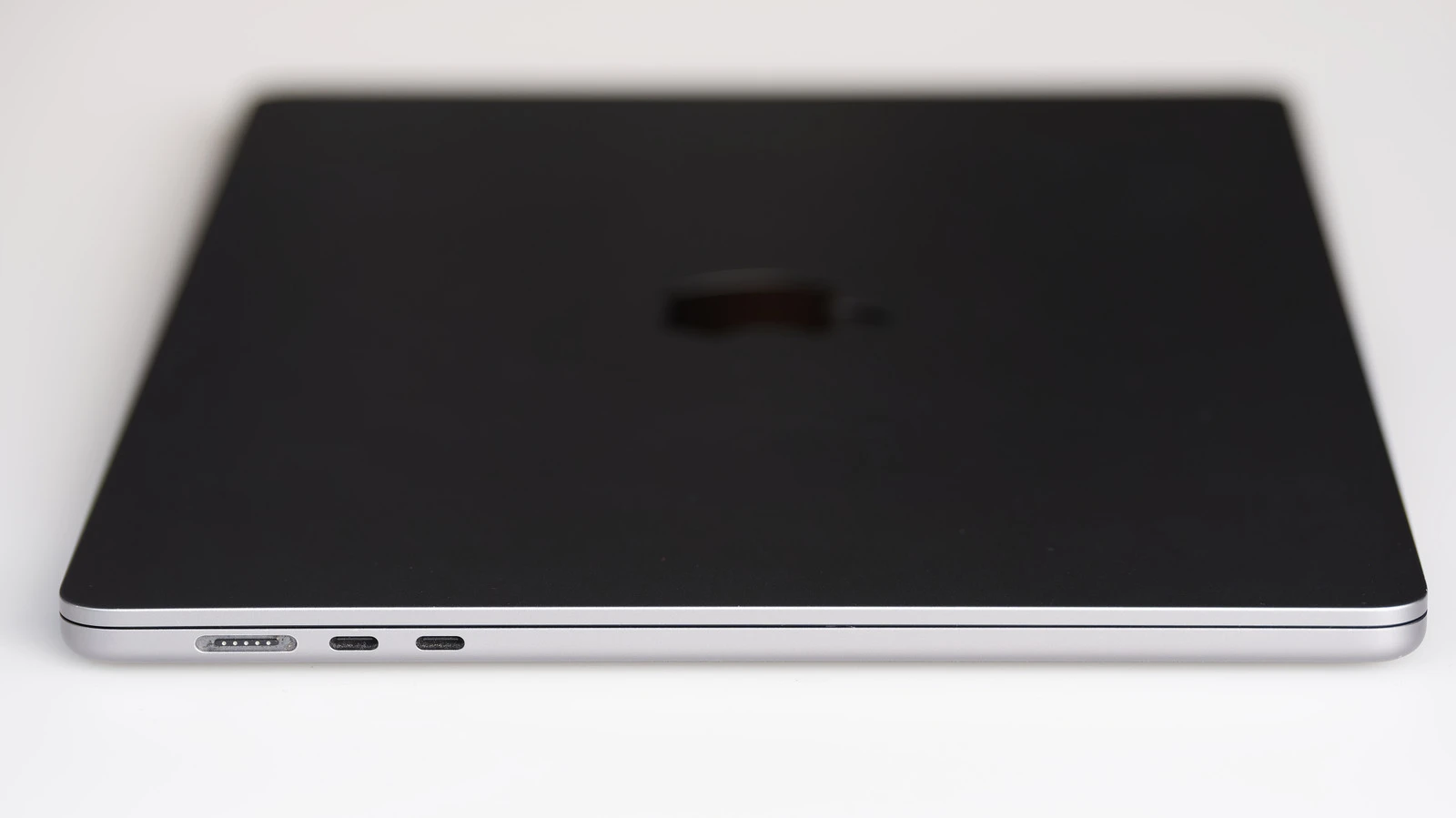 تفاوت پورت‌های تاندربولت اپل با USB-C: فراتر از ظاهر یکسان