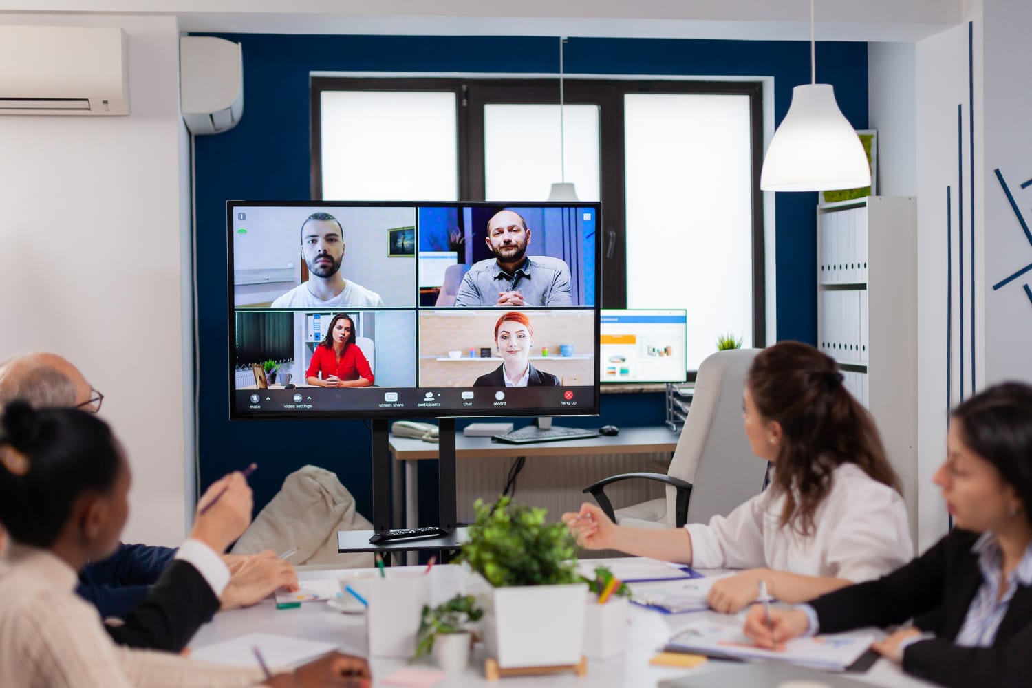 https://www.freepik.com/free-photo/team-working-by-group-video-call-share-ideas-brainstorming-negotiating-use-video-conference_16095037.htm#