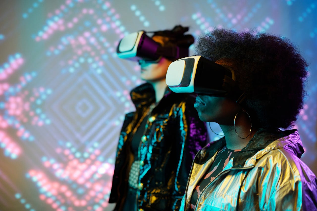 https://www.pexels.com/photo/gamers-in-cyberspace-4389464/  Photo by Darlene Alderson on Pexels 