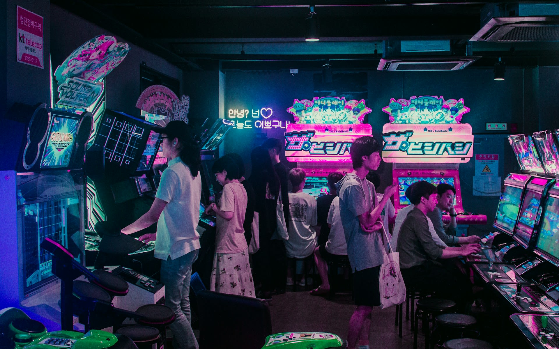 Photo by <a href="https://unsplash.com/@icidius?utm_content=creditCopyText&utm_medium=referral&utm_source=unsplash">Ciaran O'Brien</a> on <a href="https://unsplash.com/photos/people-playing-arcade-games-ihb1YmHlpuQ?utm_content=creditCopyText&utm_medium=referral&utm_source=unsplash">Unsplash</a>       