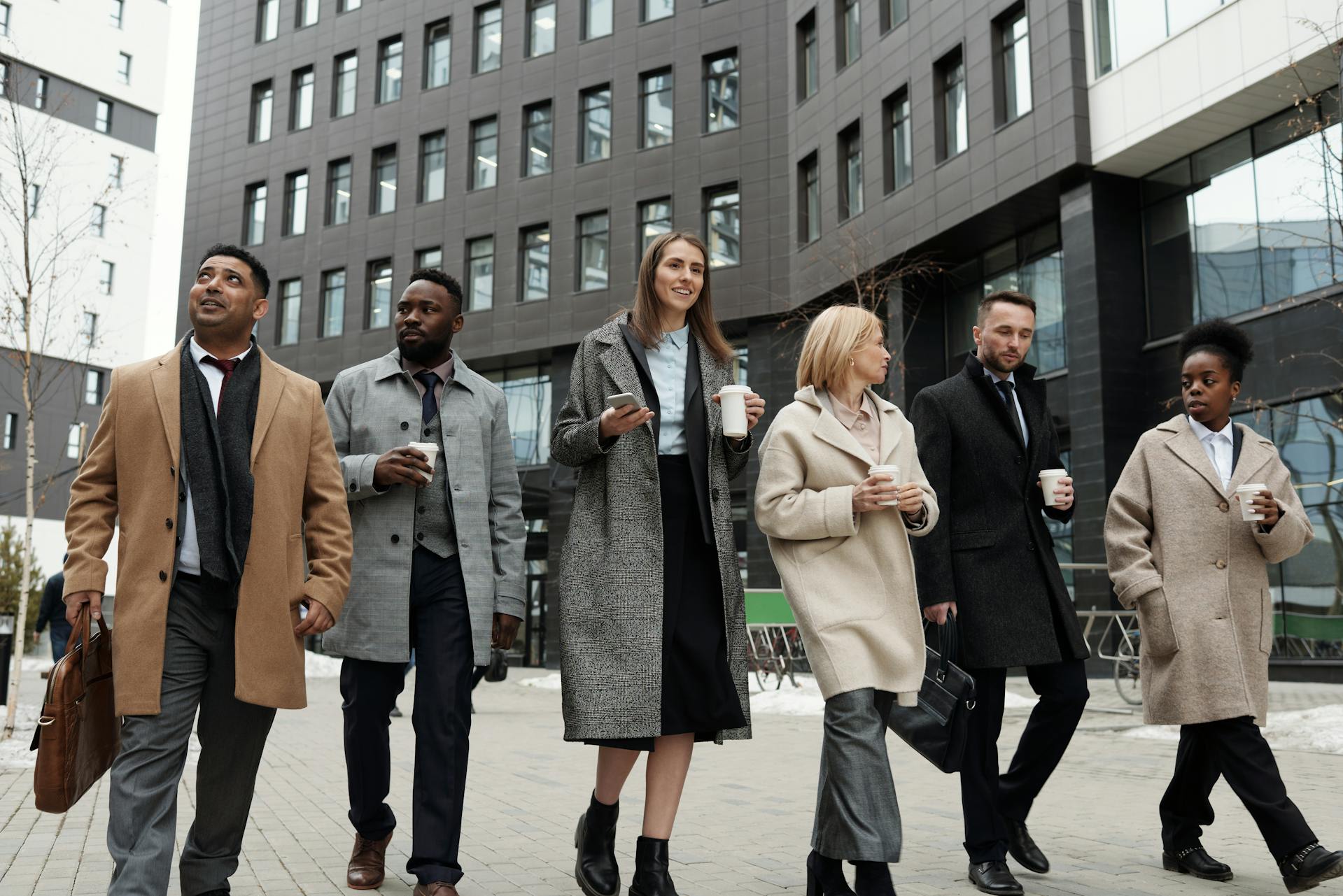 Photo by August de Richelieu: https://www.pexels.com/photo/coworkers-taking-a-coffee-break-and-walking-4427816/ 