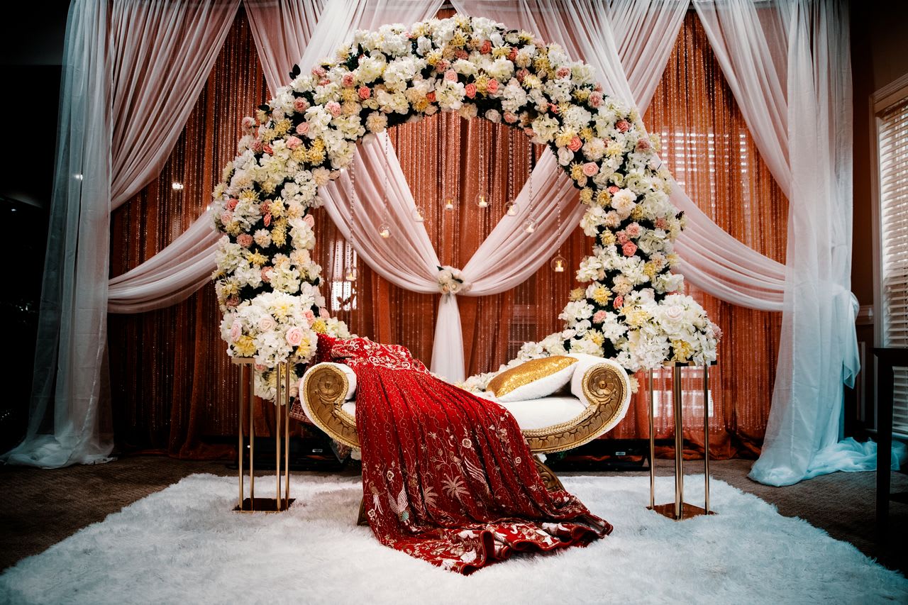 https://www.pexels.com/photo/wedding-dress-on-a-couch-13156145/