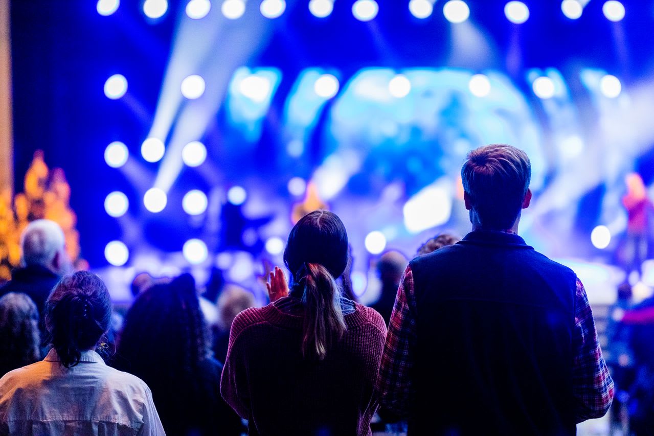 https://www.pexels.com/photo/people-watching-concert-11140378/