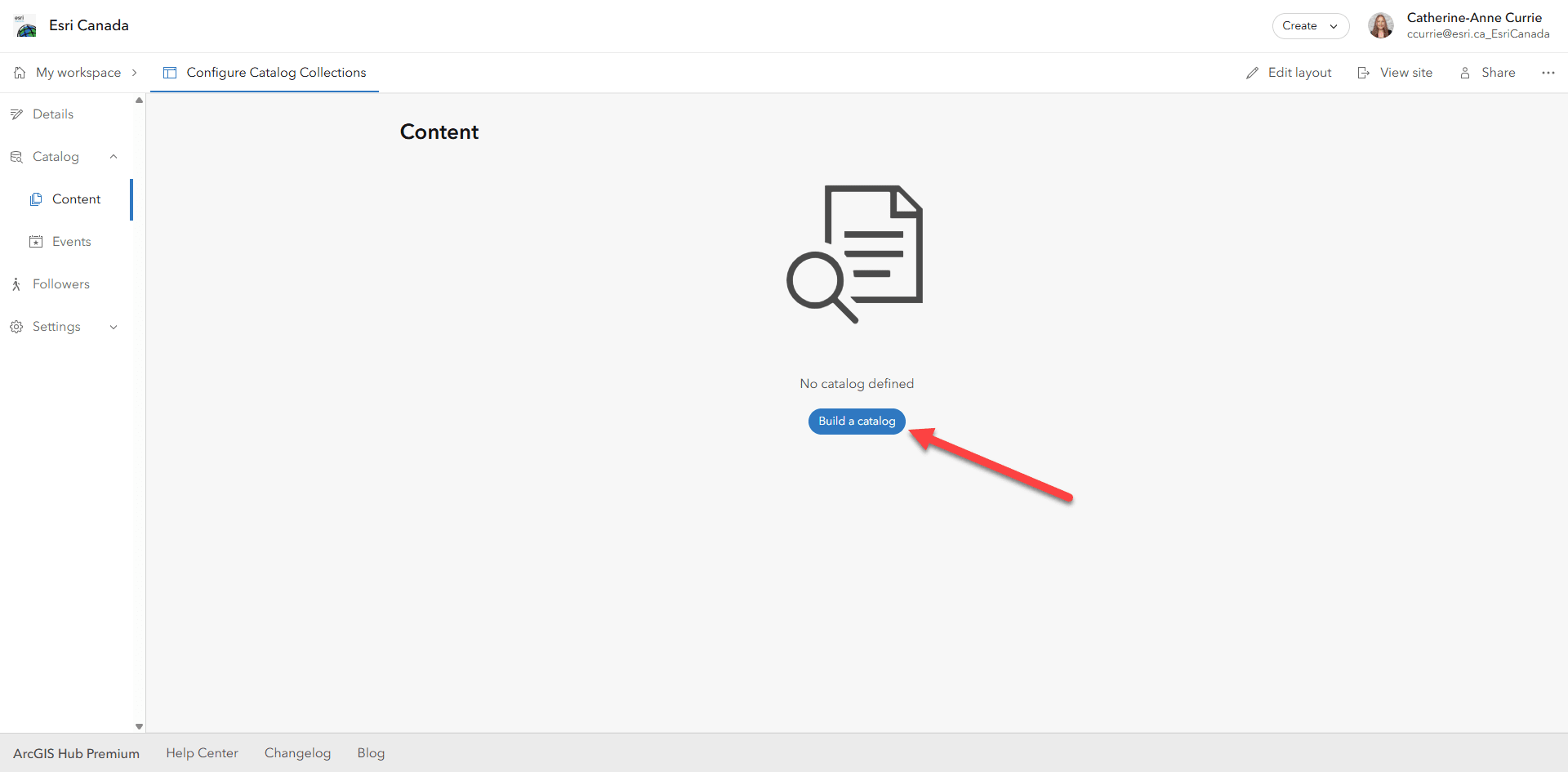 Page Content (contenu) du catalogue ArcGIS Hub montrant le bouton Build a Catalog (cr&eacute;er un catalogue).