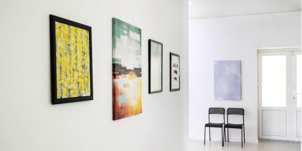 gallery wall in home