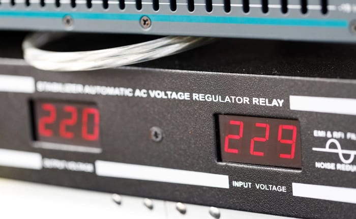 A power supply module with integrated voltage regulators