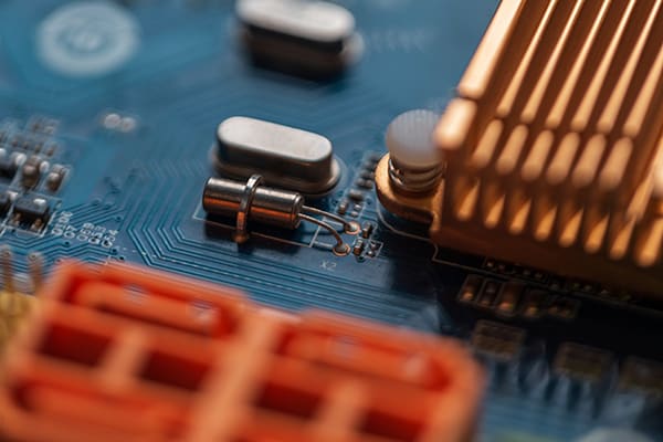 motherboard-with-chip-transistor-and-processor-m-2024-12-26-21-30-40-utc_v6aszq