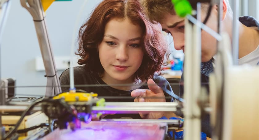 Students using 3D printer