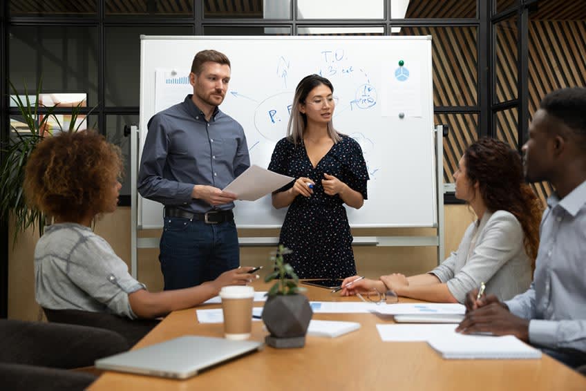 stateside finance team consulting with accounting offshoring specialists