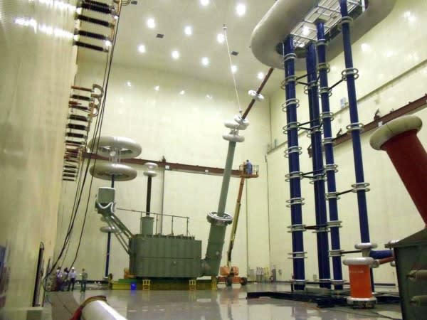 800 kV converter transformers