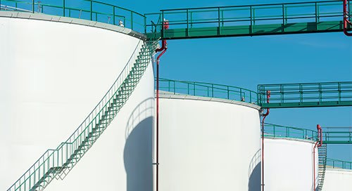 Mehr Sicherheit & Effizienz: Vopak nutzt das Permit-to-Work-Modul von HxGN EAM