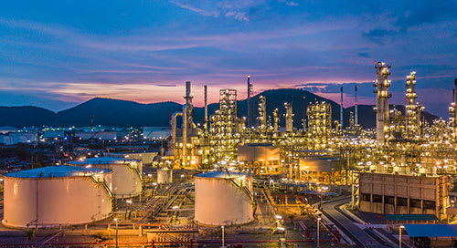 Una planta de GNL utiliza j5 para los requisitos normativos y de seguridad