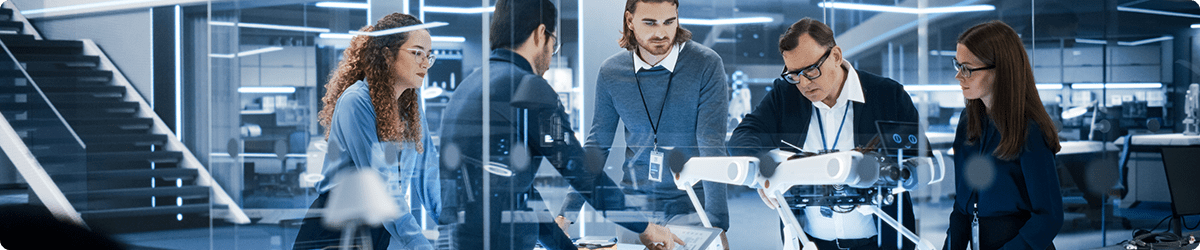 Employees innovating and collaborating with strategic experts