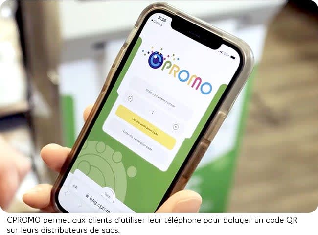 CPROMO permet aux clients d’utiliser leur téléphone pour balayer un code QR sur leurs distributeurs de sacs.