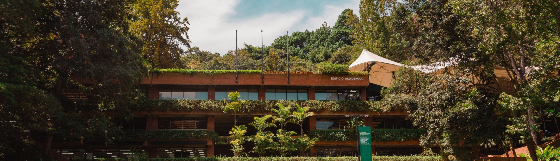 Universidad Francisco Marroquín_UFM_Campus_Edificio Académico_Historia Departamento de Educación Universidad Francisco Marroquín_UFM_Campus_Edificio Académico_Historia Departamento de Educación