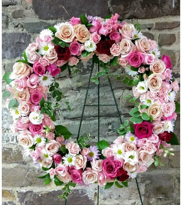 WREATH OF ROSES