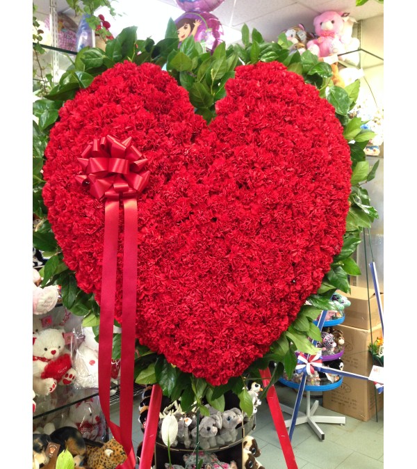 Standing Heart Red Carnations