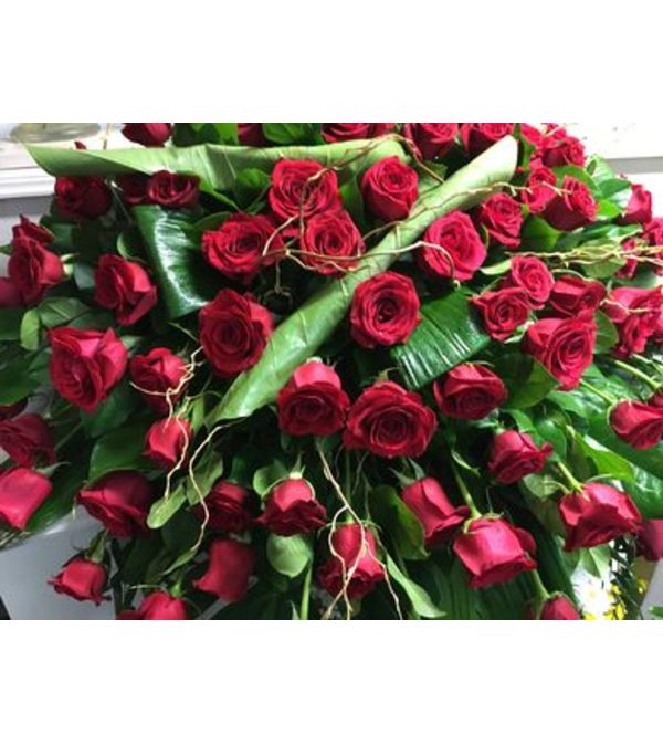 Red Rose Spray