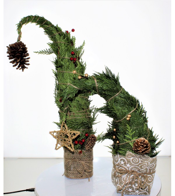 RUSTIC GRINCH TREE